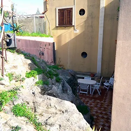 Apartment With 2 In Lipari, With Furnished Terrace - 20 M From T *
