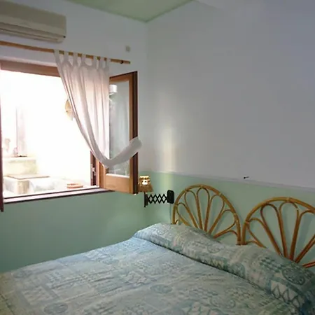With 2 In Lipari, With Furnished Terrace - 20 M From T * Lipari (Isola Lipari)